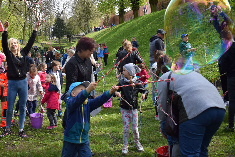 Zabawy w Dniu Flagi pod hasłem: 