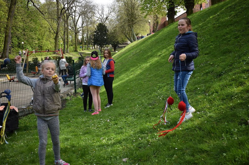 Zabawy w Dniu Flagi pod hasłem: 