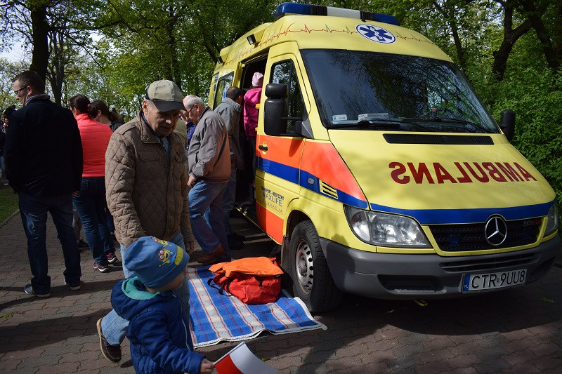 Zabawy w Dniu Flagi pod hasłem: 