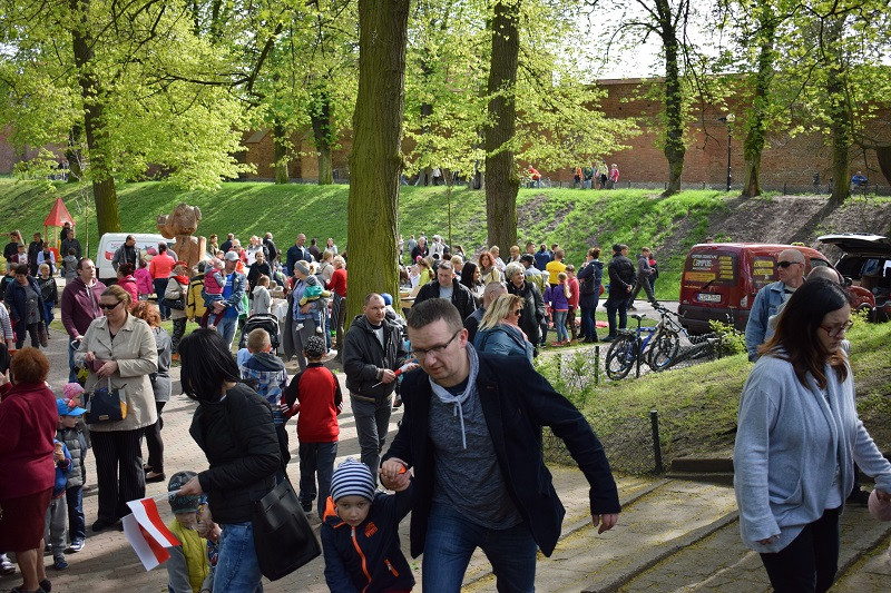 Zabawy w Dniu Flagi pod hasłem: 