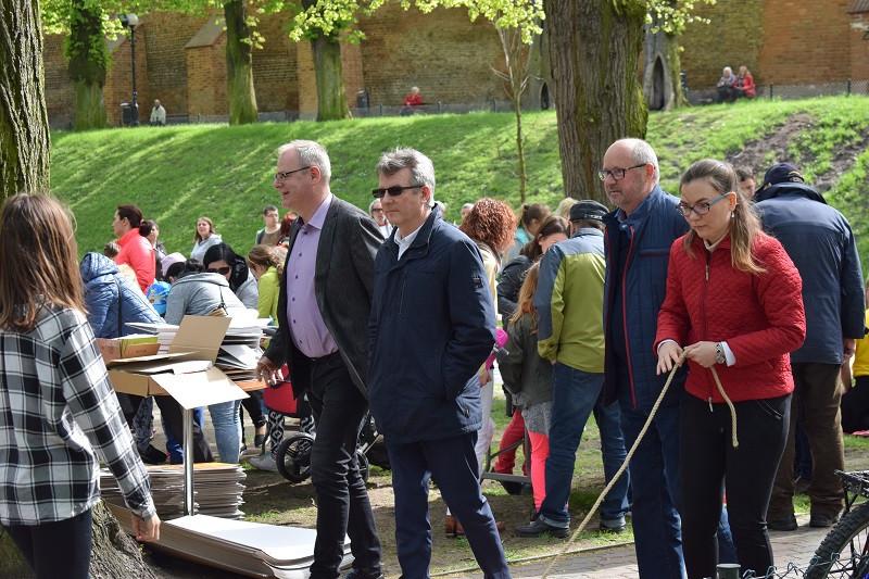 Zabawy w Dniu Flagi pod hasłem: 