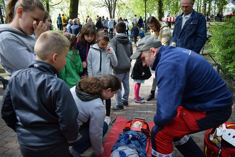 Zabawy w Dniu Flagi pod hasłem: 