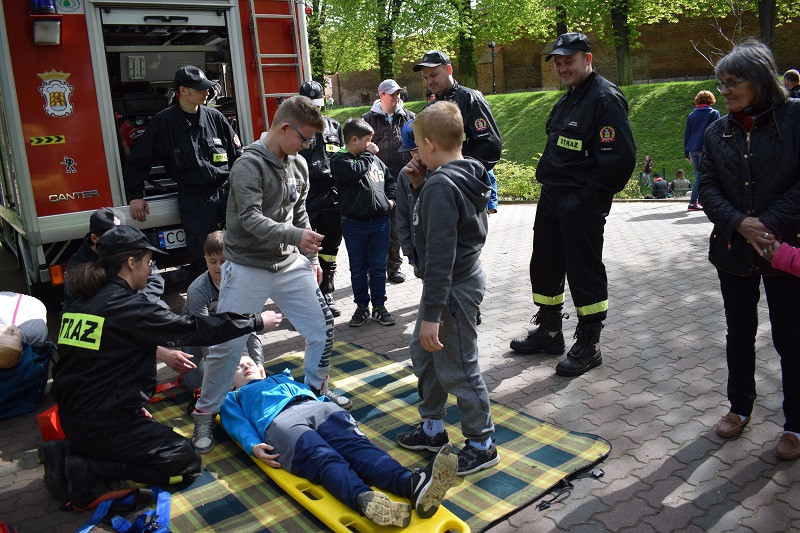 Zabawy w Dniu Flagi pod hasłem: 