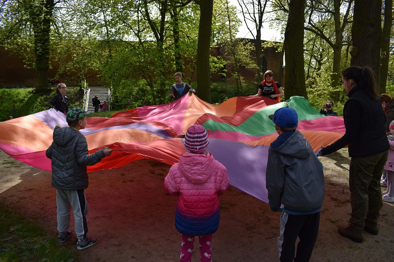 Zabawy w Dniu Flagi pod hasłem: 