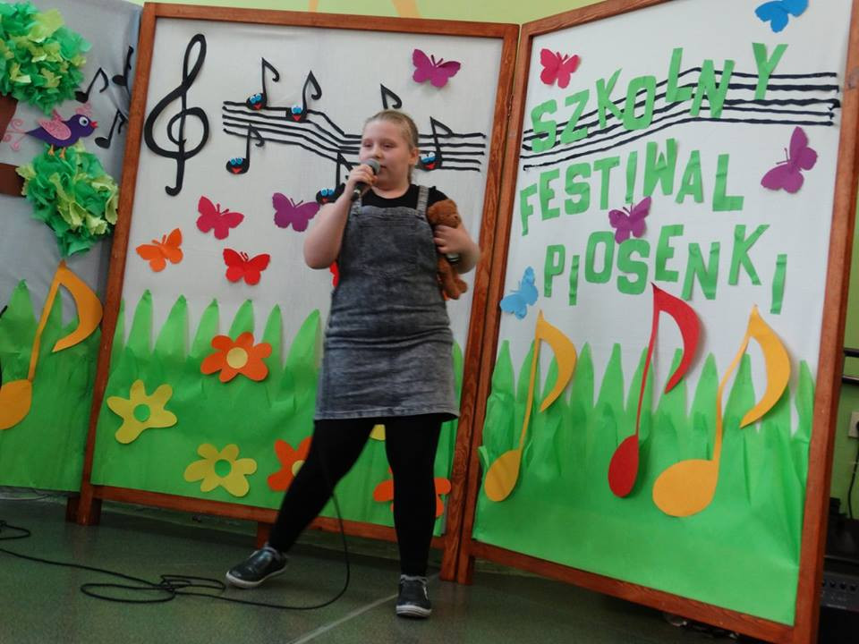 IV Szkolny Festiwal Piosenki 