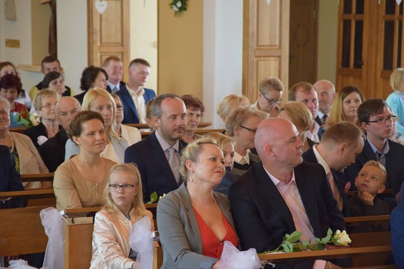 Historyczna Pierwsza Komunia Święta w Katolickiej Szkole Podstawowej