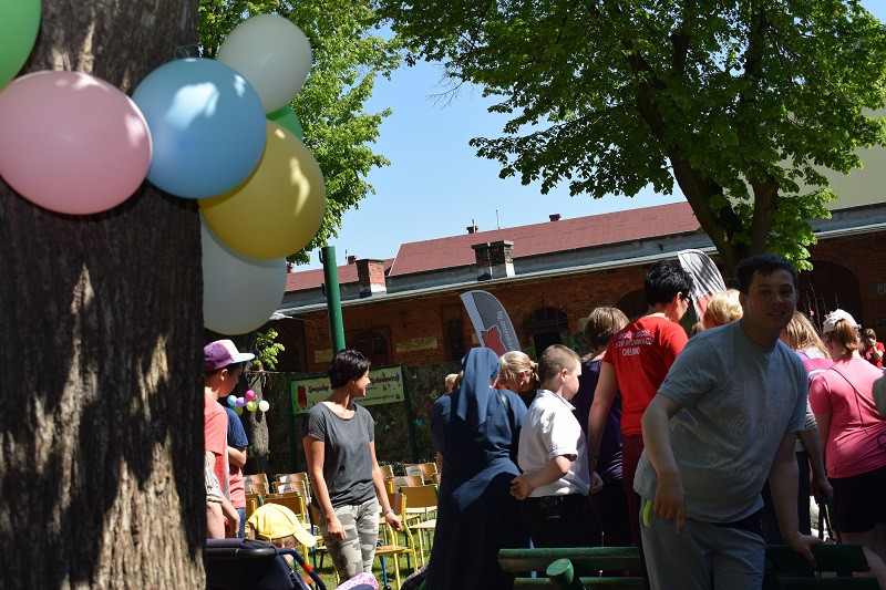 Piknik Integracyjny dla dzieci i młodzieży niepełnosprawnej w Specjalnym Ośrodku Szkolno-Wychowawczym