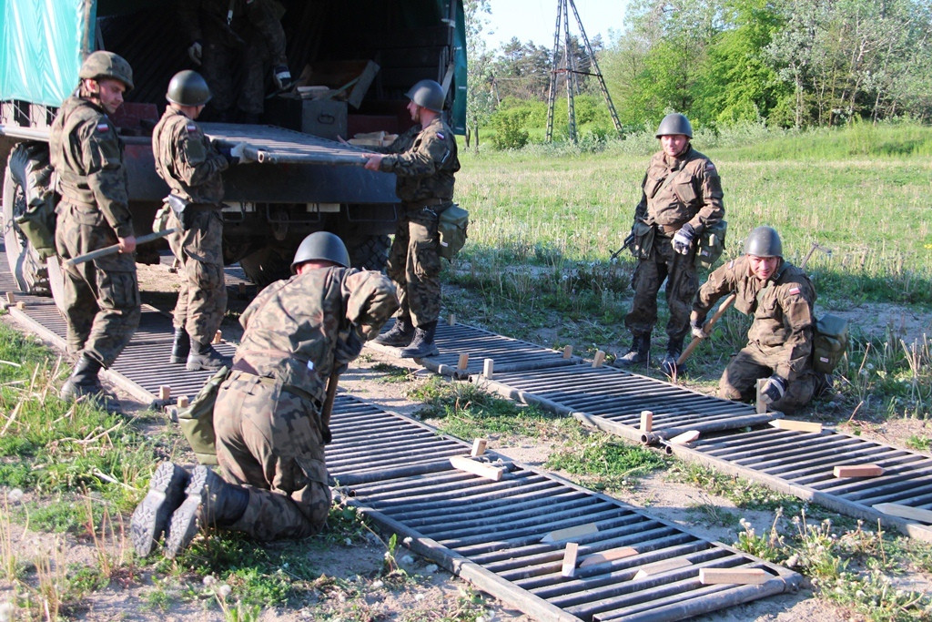 MOST-17 3 Włocławski Batalion Drogowo-Mostowy poddany ćwiczeniu sprawdzającemu