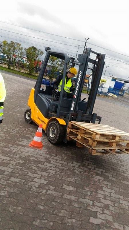 Kurs kierowcy wózków jezdniowych dla uczniów ZS nr 2