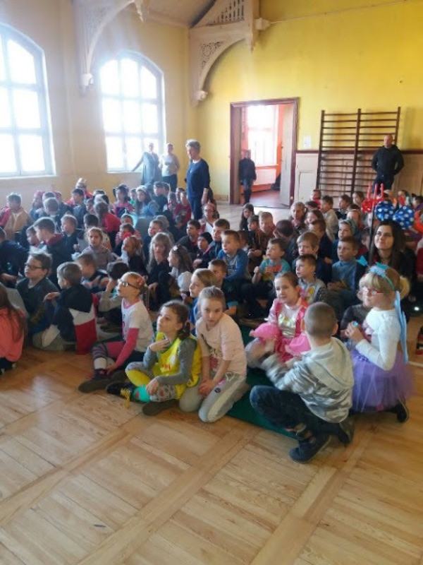 Podsumowanie I półrocza podczas apelu Samorządu Uczniowskiego SP2