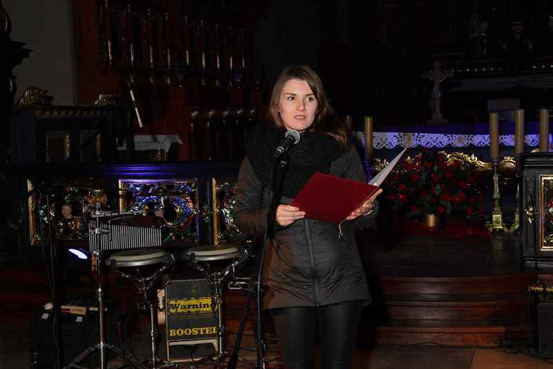 Klimatyczno-poetycki koncert Wolnej Grupy Bukowina w kościele W.N.M.P. 