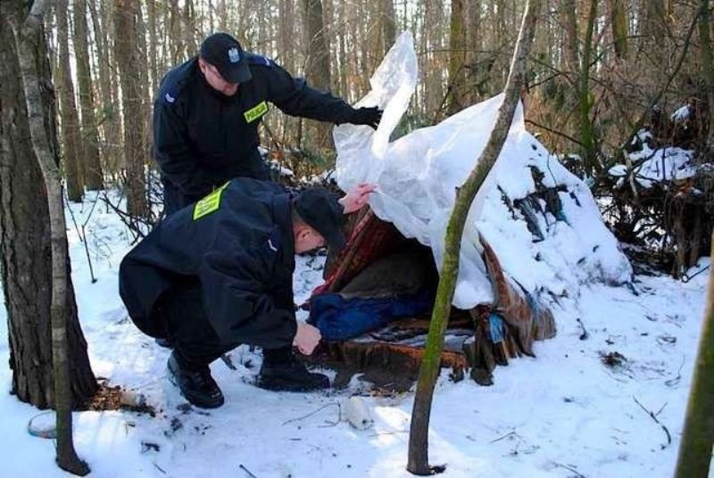 Zimowa aura groźna dla bezdomnych. Apelujemy o szczególną wrażliwość !