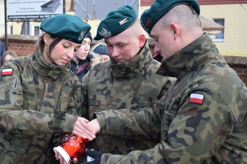 Apel pamięci Alfonsa Jarockiego - żołnierza wyklętego, który spoczywa na chełmińskim cmentarzu
