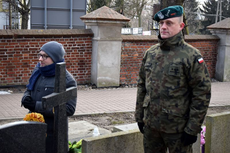 Apel pamięci Alfonsa Jarockiego - żołnierza wyklętego, który spoczywa na chełmińskim cmentarzu