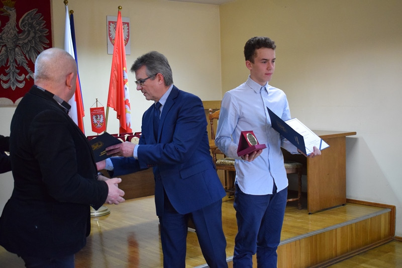Relacja z wręczania nagród w kategorii ?Sportowiec Powiatu Chełmińskiego 2017?