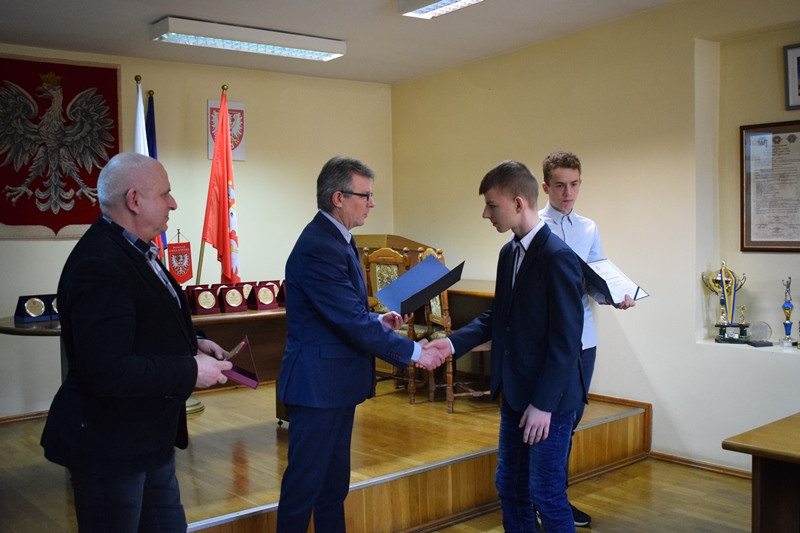 Relacja z wręczania nagród w kategorii ?Sportowiec Powiatu Chełmińskiego 2017?