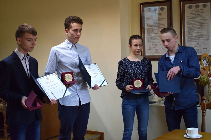 Relacja z wręczania nagród w kategorii ?Sportowiec Powiatu Chełmińskiego 2017?