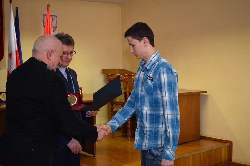 Relacja z wręczania nagród w kategorii ?Sportowiec Powiatu Chełmińskiego 2017?