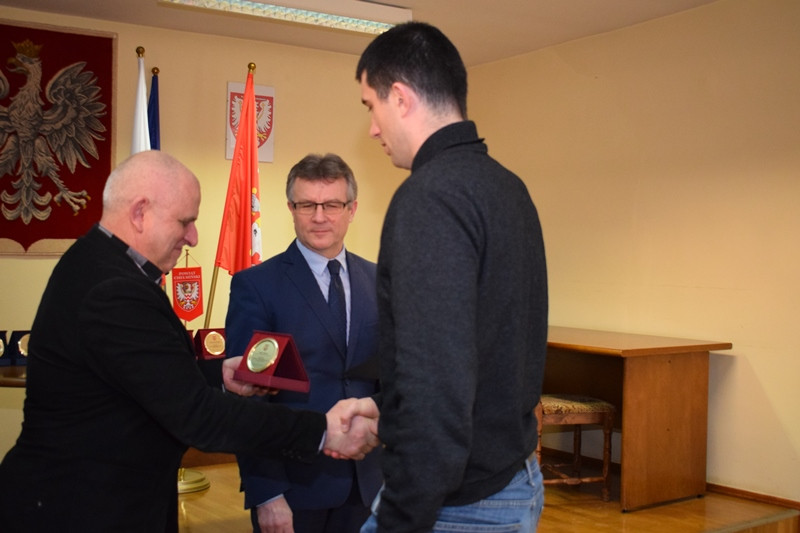 Relacja z wręczania nagród w kategorii ?Sportowiec Powiatu Chełmińskiego 2017?