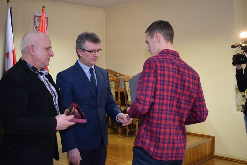Relacja z wręczania nagród w kategorii ?Sportowiec Powiatu Chełmińskiego 2017?