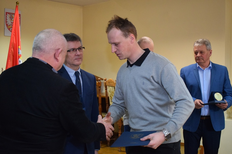 Relacja z wręczania nagród w kategorii ?Sportowiec Powiatu Chełmińskiego 2017?