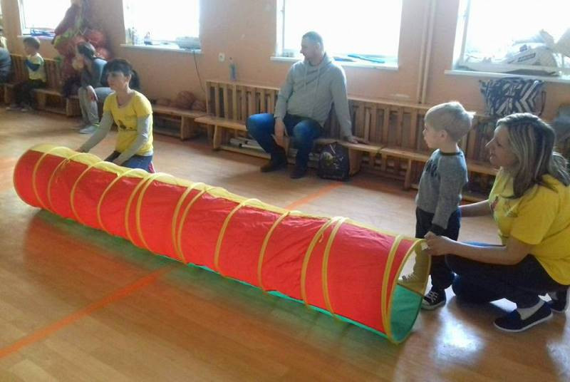 Trening młodych sportowców ze Specjalnego Ośrodka Szkolno-Wychowawczego