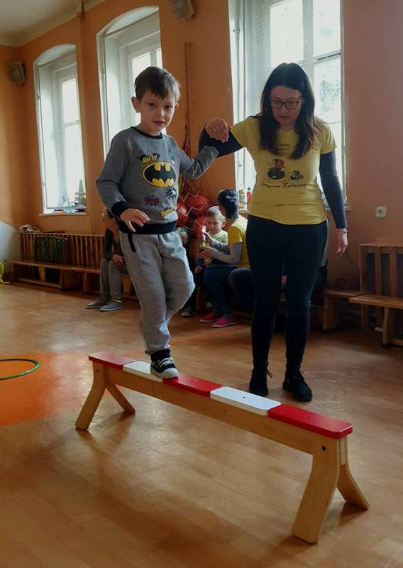 Trening młodych sportowców ze Specjalnego Ośrodka Szkolno-Wychowawczego