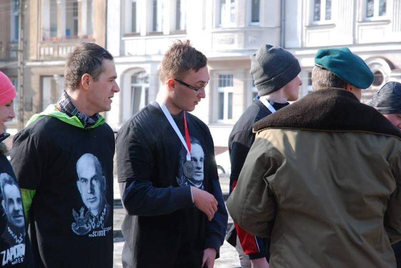 Reprezentanci ZSO nr 1 i ZS nr 2 w Biegu Pamięci Żołnierzy Wyklętych