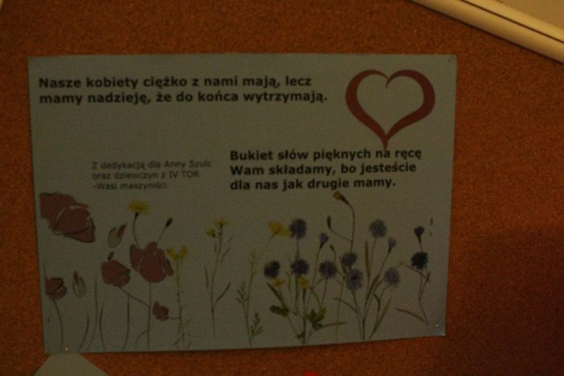 Relacja z przyjemnego świętowania 8 marca we wszystkich szkołach...czyli Panowie się bardzo starali, by uprzyjemnić Dzień Kobiet Paniom