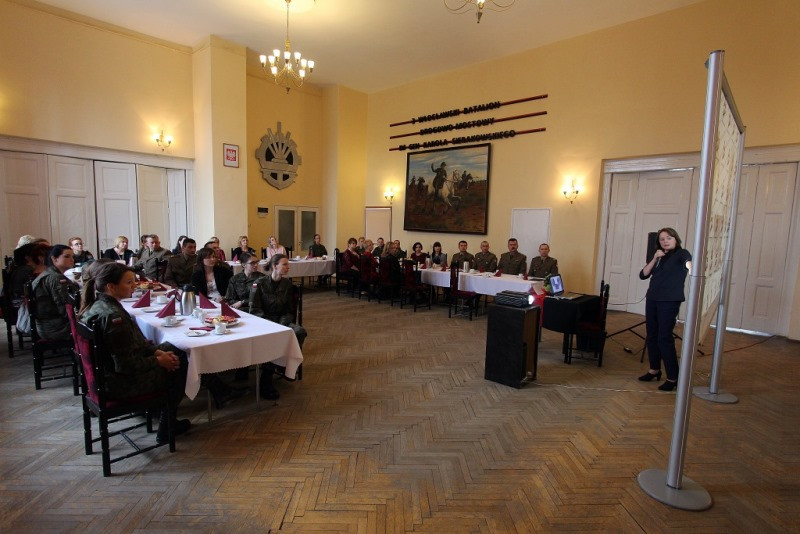 Obchody Dnia Kobiet oraz pożegnanie st. chor. Piotra NUSSLERA w 3. Batalionie Drogowo-Mostowym