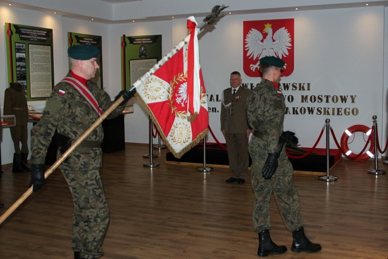 Obchody Dnia Kobiet oraz pożegnanie st. chor. Piotra NUSSLERA w 3. Batalionie Drogowo-Mostowym