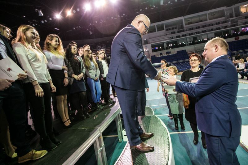 Wręczenie stypendiów przez Marszałka Piotra Całbeckiego: ?Prymusi Zawodu Kujaw i Pomorza?