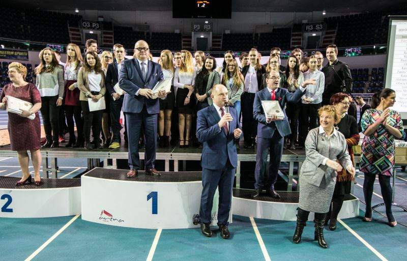 Wręczenie stypendiów przez Marszałka Piotra Całbeckiego: ?Prymusi Zawodu Kujaw i Pomorza?