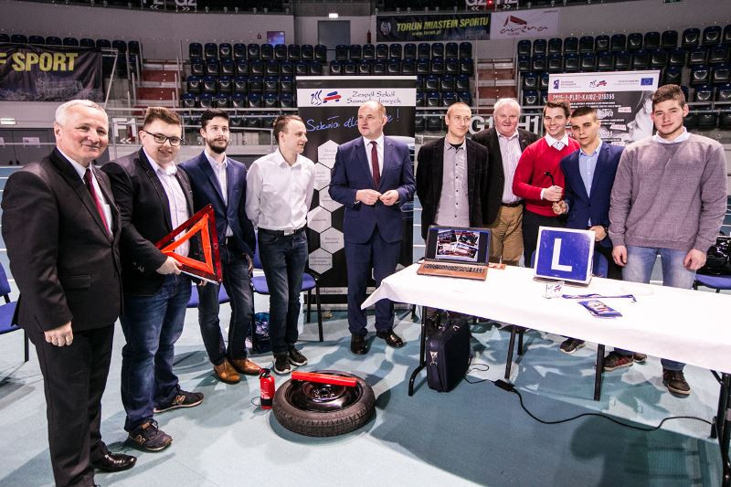 Wręczenie stypendiów przez Marszałka Piotra Całbeckiego: ?Prymusi Zawodu Kujaw i Pomorza?