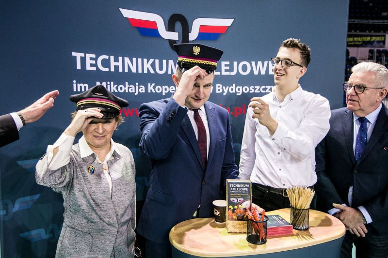 Wręczenie stypendiów przez Marszałka Piotra Całbeckiego: ?Prymusi Zawodu Kujaw i Pomorza?