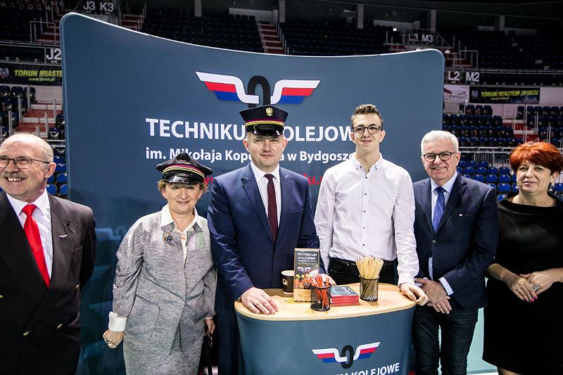 Wręczenie stypendiów przez Marszałka Piotra Całbeckiego: ?Prymusi Zawodu Kujaw i Pomorza?