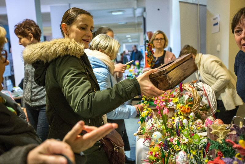 Przedświąteczna wystawa rękodzieła osób niepełnosprawnych ?My też potrafimy?