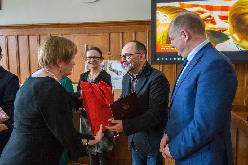 Przedświąteczna wystawa rękodzieła osób niepełnosprawnych ?My też potrafimy?
