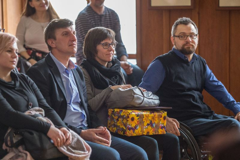Przedświąteczna wystawa rękodzieła osób niepełnosprawnych ?My też potrafimy?