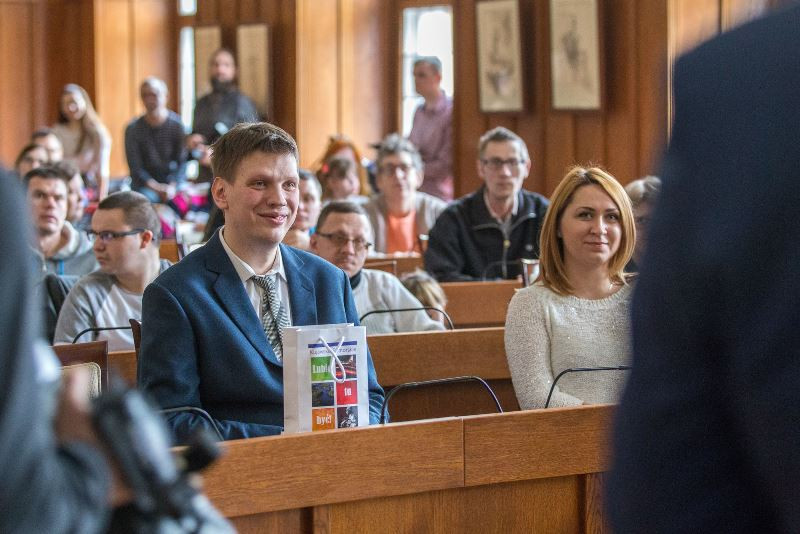 Przedświąteczna wystawa rękodzieła osób niepełnosprawnych ?My też potrafimy?