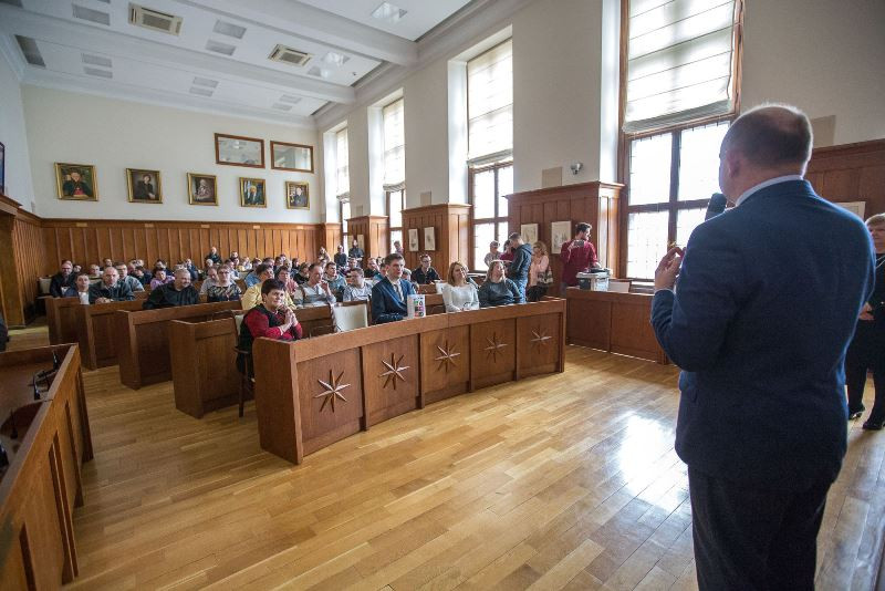 Przedświąteczna wystawa rękodzieła osób niepełnosprawnych ?My też potrafimy?