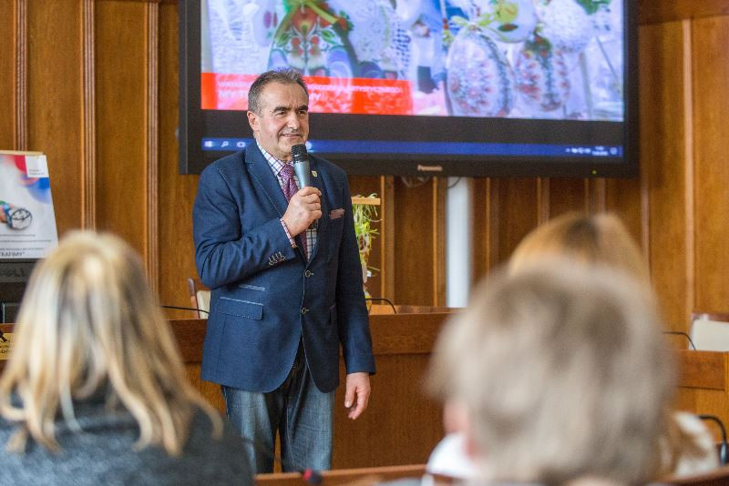 Przedświąteczna wystawa rękodzieła osób niepełnosprawnych ?My też potrafimy?