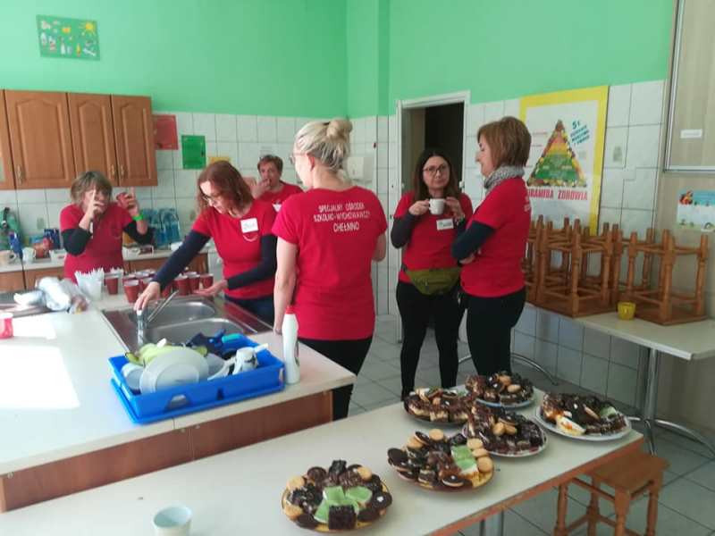 Zajęcia z rehabilitantami oraz przygotowywanie ozdób świątecznych