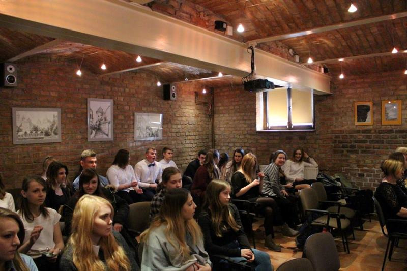 Wręczenie stypendiów najzdolniejszym uczniom przez Starostę Chełmińskiego