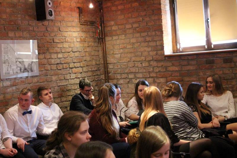 Wręczenie stypendiów najzdolniejszym uczniom przez Starostę Chełmińskiego