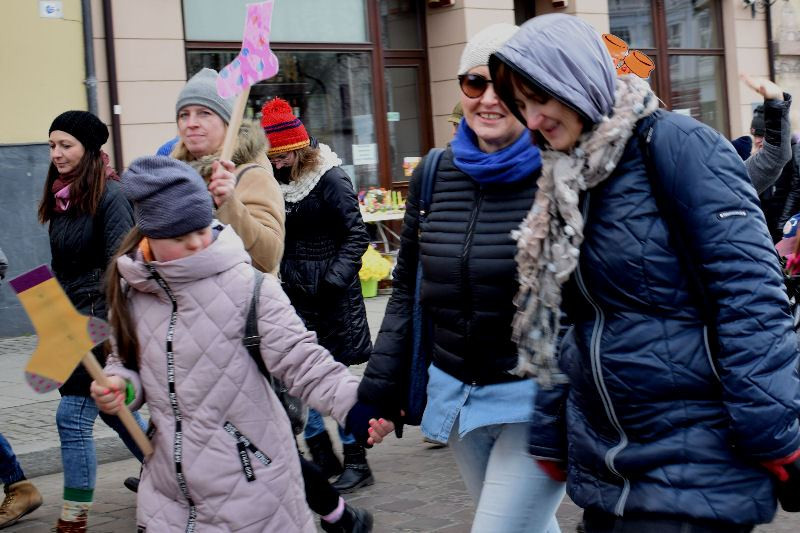 Dzisiaj w Chełmnie bum..bum... Zespół Downa zrobił szum !!! Happening w pierwszy dzień wiosny