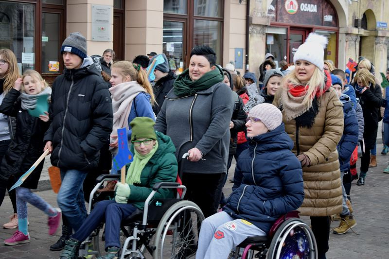 Dzisiaj w Chełmnie bum..bum... Zespół Downa zrobił szum !!! Happening w pierwszy dzień wiosny