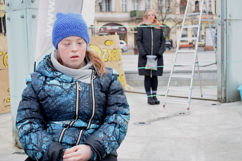 Dzisiaj w Chełmnie bum..bum... Zespół Downa zrobił szum !!! Happening w pierwszy dzień wiosny