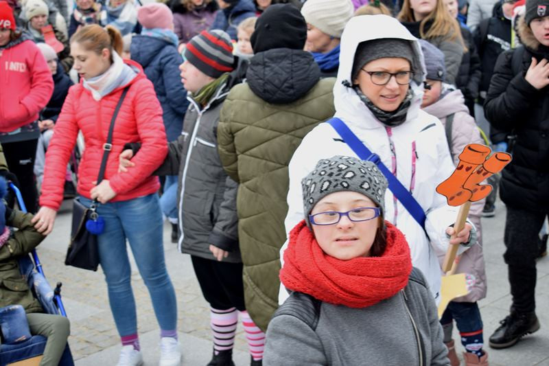 Dzisiaj w Chełmnie bum..bum... Zespół Downa zrobił szum !!! Happening w pierwszy dzień wiosny