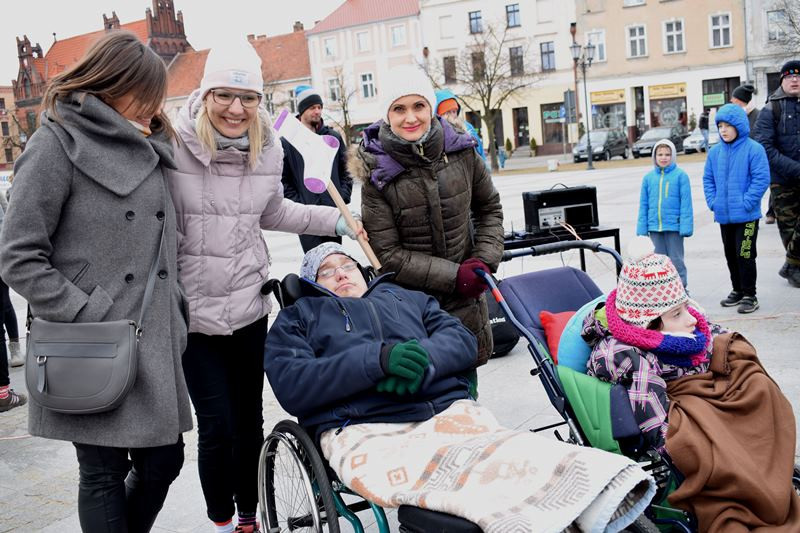 Dzisiaj w Chełmnie bum..bum... Zespół Downa zrobił szum !!! Happening w pierwszy dzień wiosny